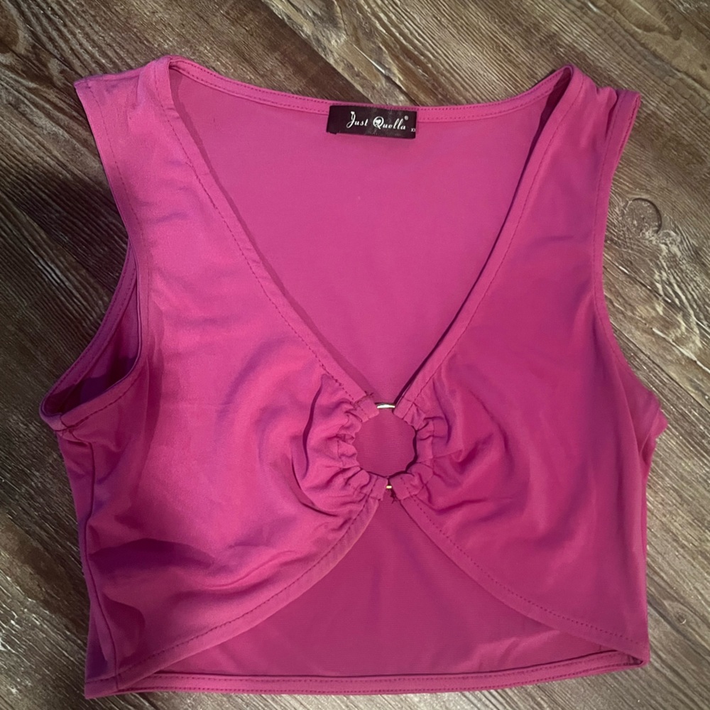 Just Quella size XXS Pink Crop Top with Plunging Neckline and Gold Ring